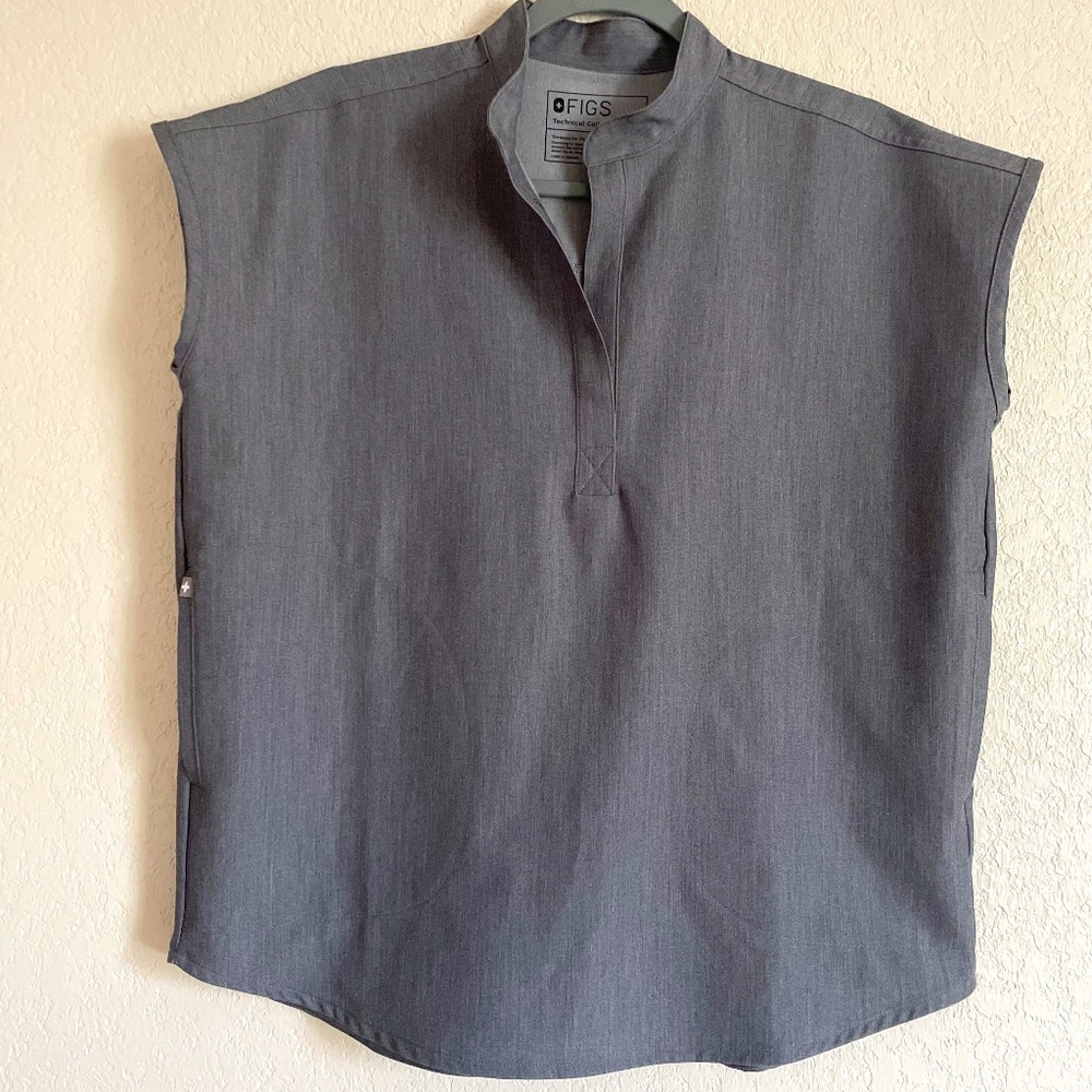 FIGS Rafaela Graphite Scrub Top